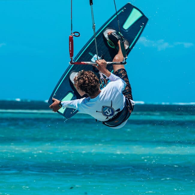 Tribe Watersports - Watamu Kenya - Kitesurfing - Wakeboarding - Stand Up Paddleboarding - Kitesurfing Holiday - Kitesurfing School - kitesurfing kenya - Kitesurfing School Kenya - Watamu Kitesurfing - Kitesurfing School - pic2